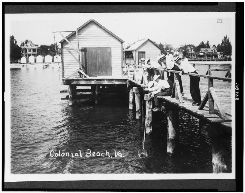 Illustration for article titled Vintage Beach